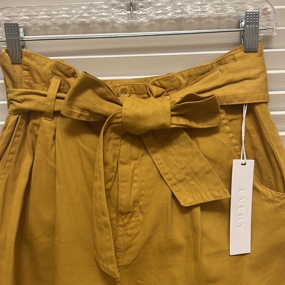 15. Everly Paper Bag Shorts in Marigold, Various Sizes - Picture 6 of 13